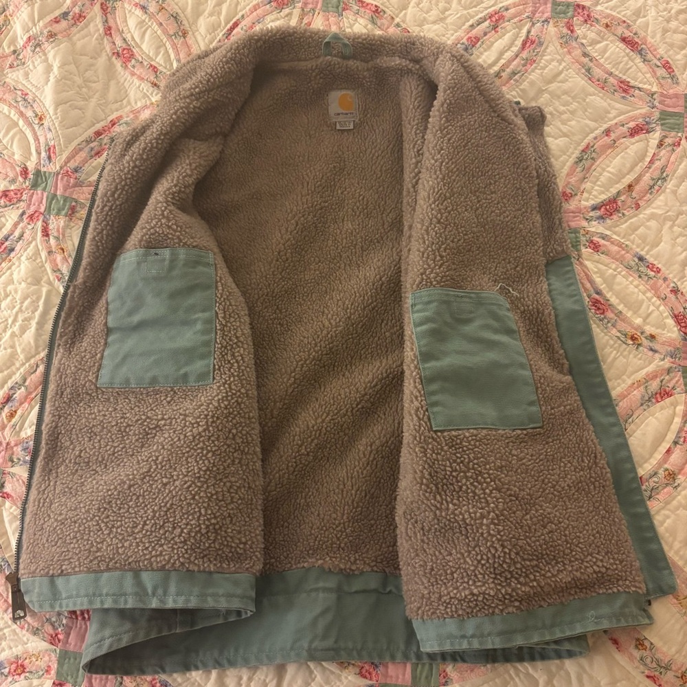 Carhartt Women’s Pastel Green Vest - Picture 2 of 6